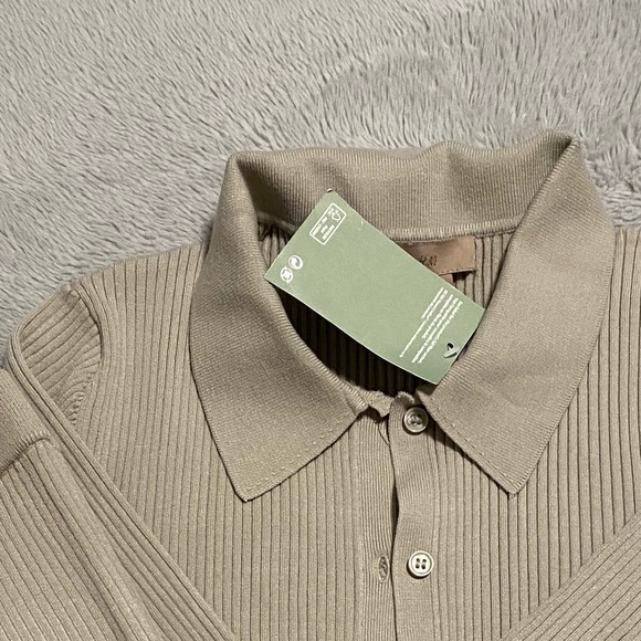 Two Piece set - Picture 4 of 4